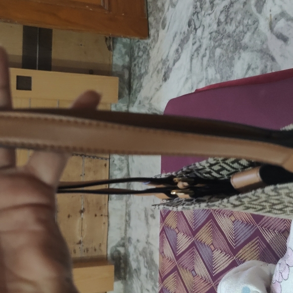 Tommy Hilfiger shoulder bag - Picture 6 of 12